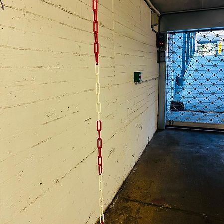 Ladenwohnung In Kreuzberg Mit Parkplatz In Einer Tiefgarage Berlín Exteriér fotografie