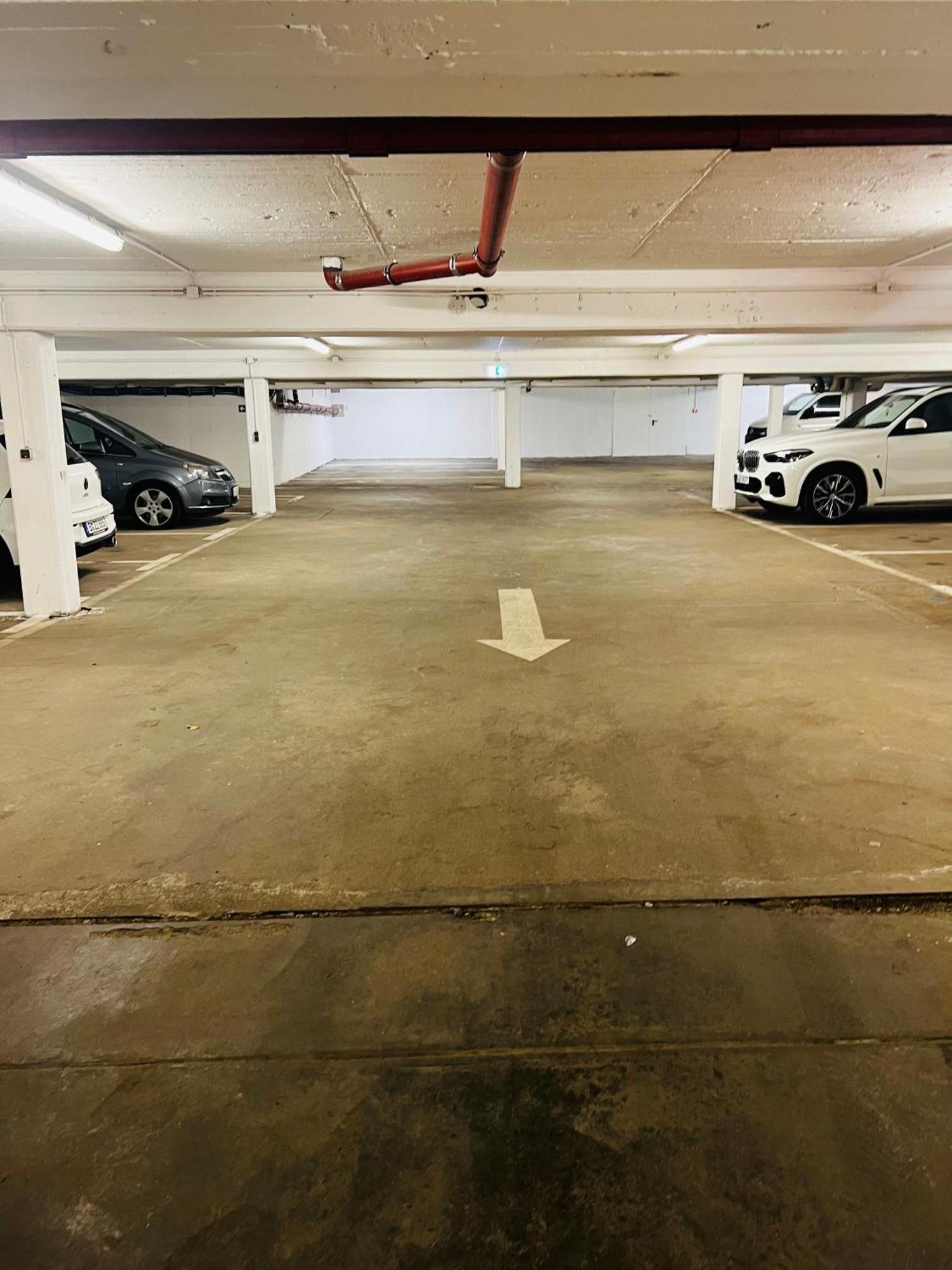 Ladenwohnung In Kreuzberg Mit Parkplatz In Einer Tiefgarage Berlín Exteriér fotografie